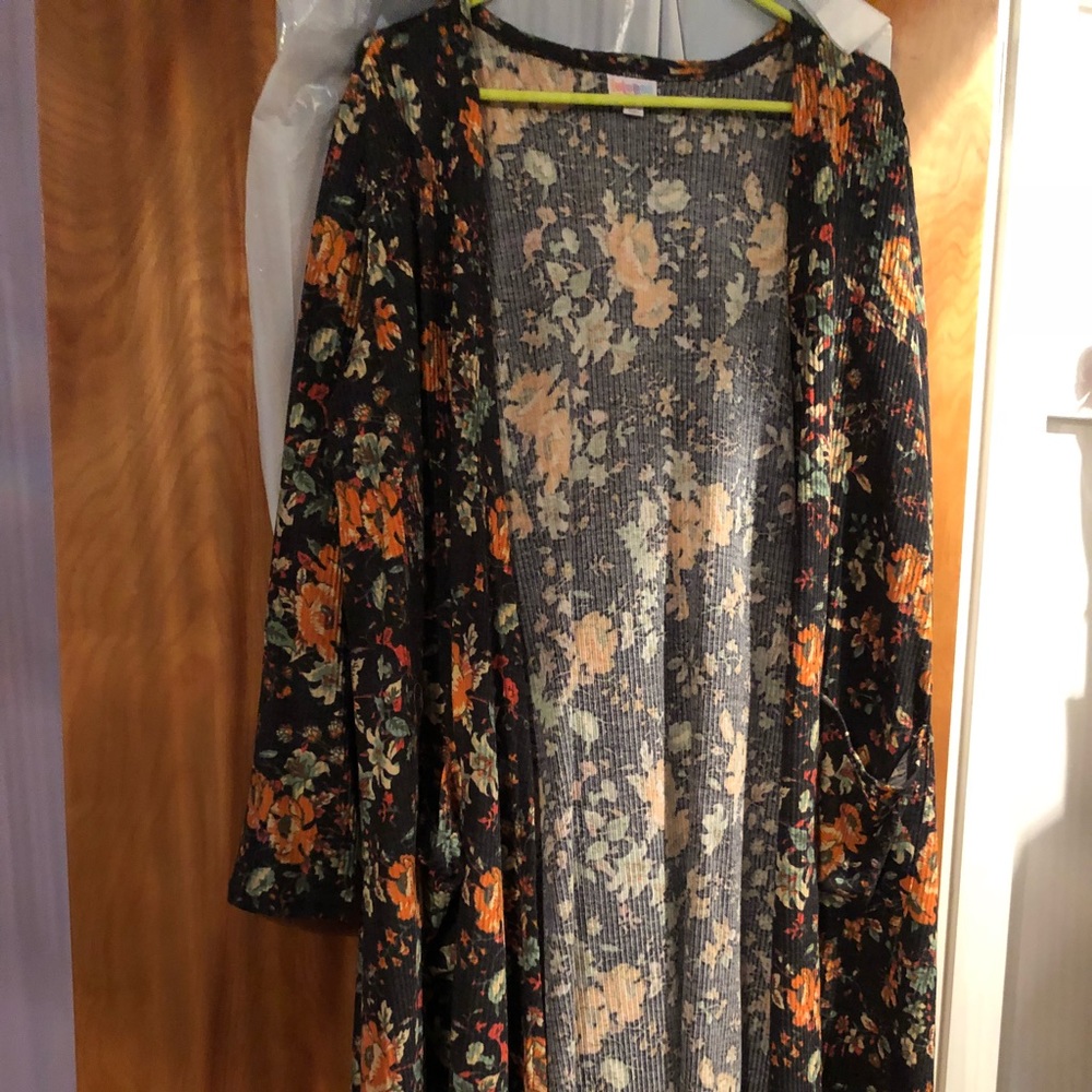 Lularoe - Picture 2 of 2